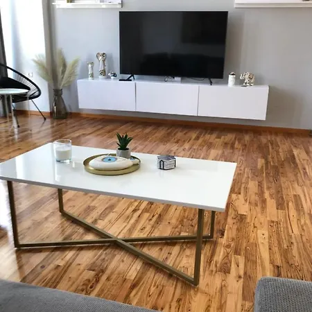 New Delux With Wooden Floor Διαμέρισμα
