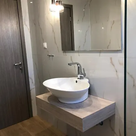 New Delux With Wooden Floor