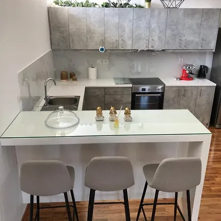 Διαμέρισμα New Delux With Wooden Floor