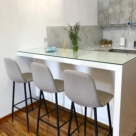 New Delux With Wooden Floor Apartment *